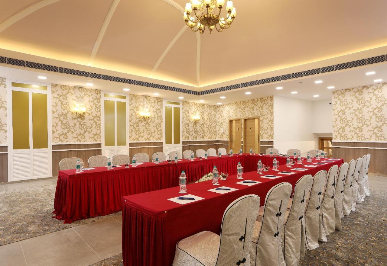 Hotel Flora Charishma Residency Aluva Kochi Exterior foto