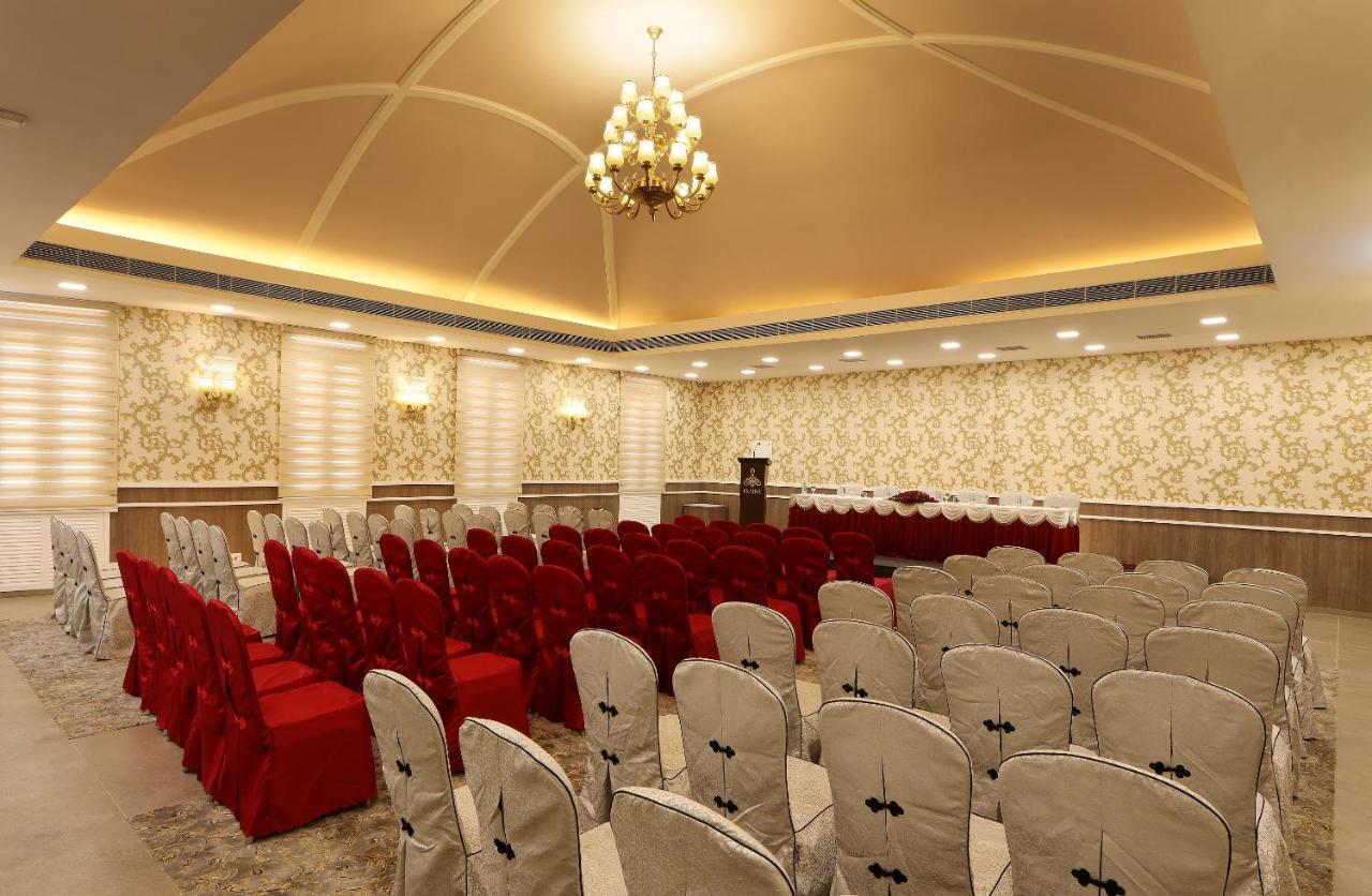 Hotel Flora Charishma Residency Aluva Kochi Exterior foto